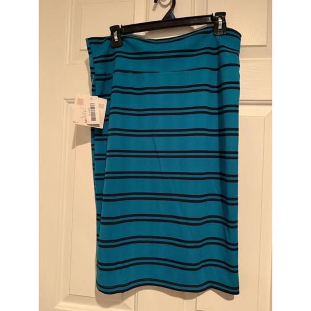 061. Lularoe Cassie skirt with striped design pencil skirt